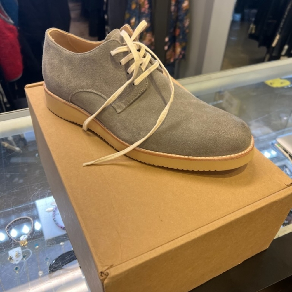 NIB men's Esquivel boots